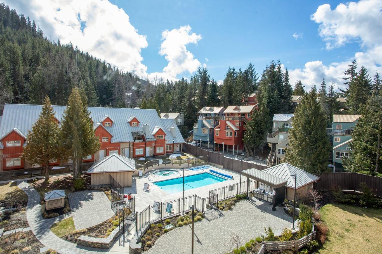 Lake Placid Lodge By Whiski Jack Whistler Exterior foto